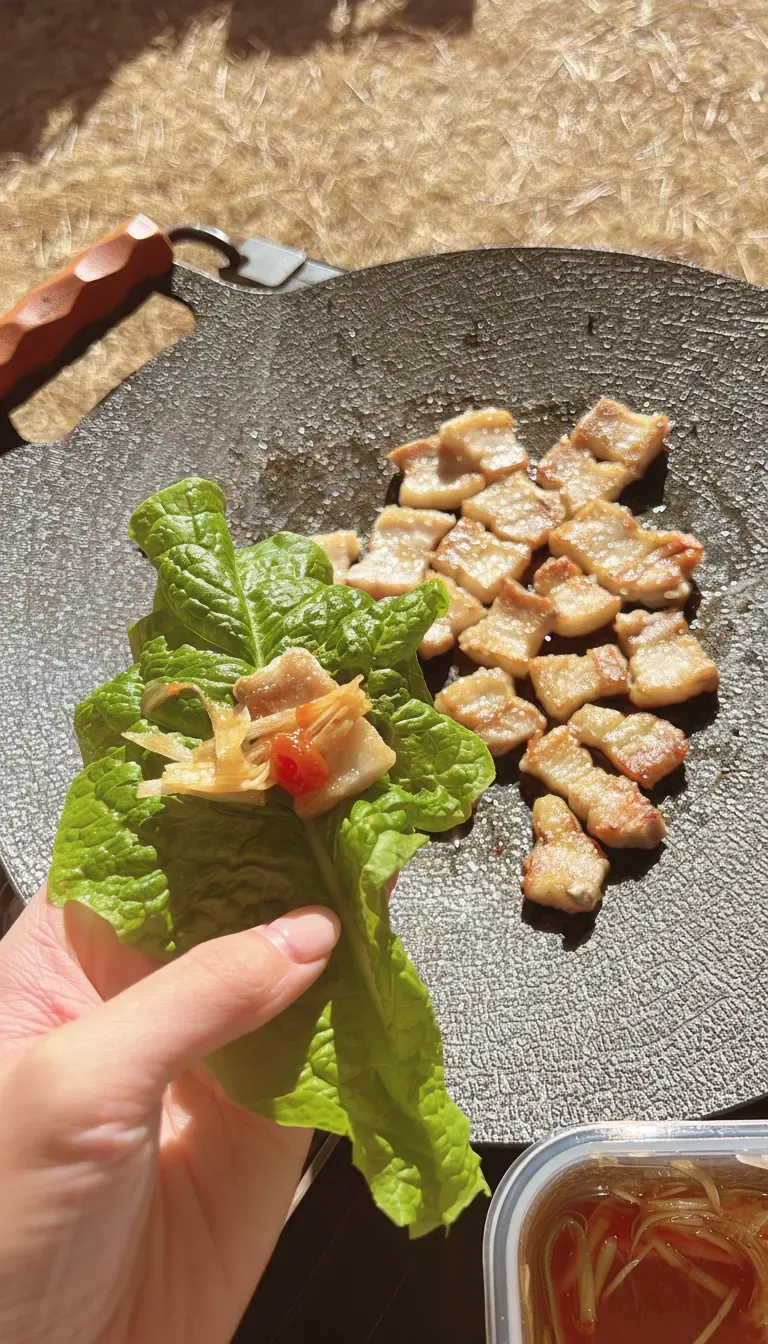 マルチグリドルで焼いたサムギョプサルをレタスで巻いて